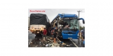 Quảng Bình: Đấu đầu xe tải, xe khách nát bươm, hành khách trọng thương