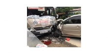 Tuyên Quang: Xe con lấn làn đấu đầu xe khách, 2 người trọng thương
