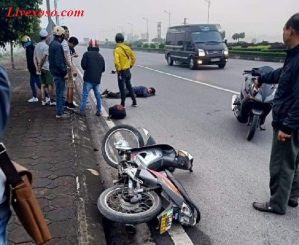 Tự ngã ra đường hai nam thanh niên thương vong